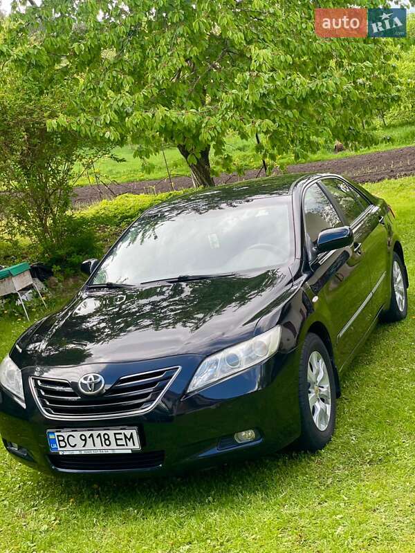 Toyota Camry (2009)