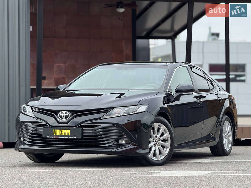 Toyota Camry (2018)