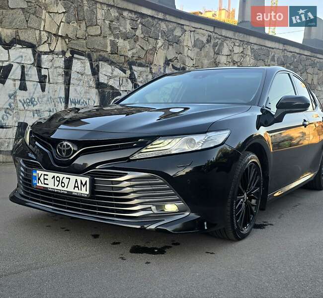 Toyota Camry (2018)