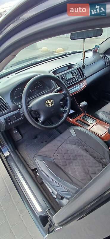 Toyota Camry (2002)