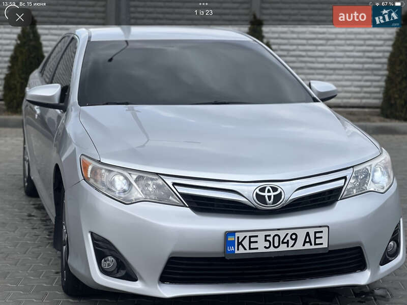 Toyota Camry (2013)