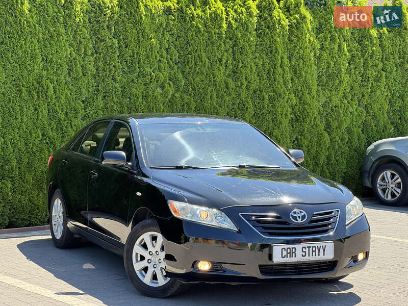 Toyota Camry (2007)
