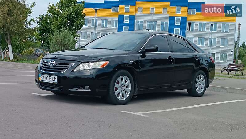 Toyota Camry (2007)