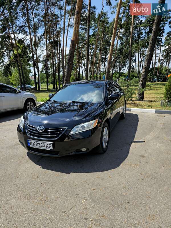 Toyota Camry (2008)