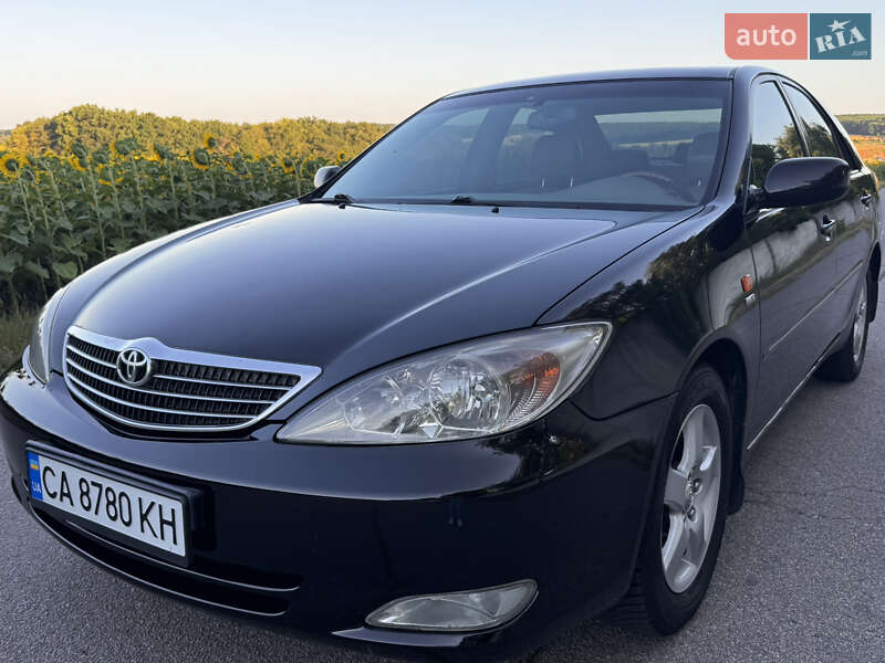 Toyota Camry (2003)