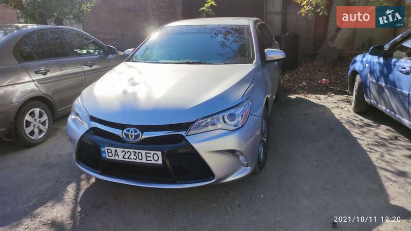 Toyota Camry (2014)