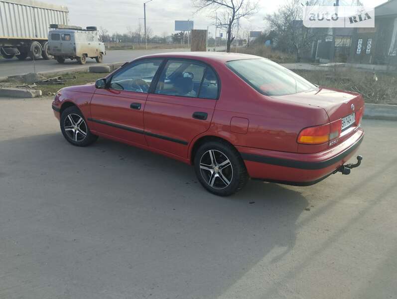 Toyota Carina e (1995)