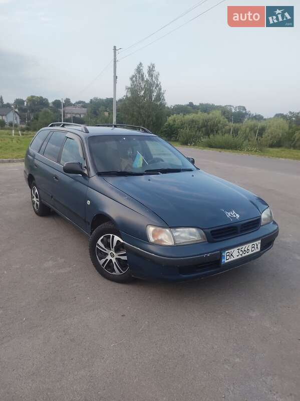 Toyota Carina e (1997)