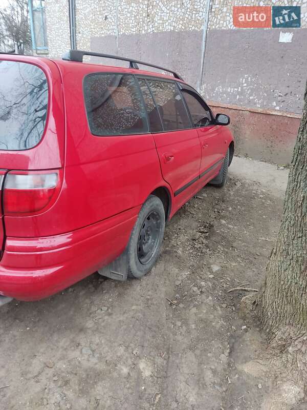 Toyota Carina e (1996)