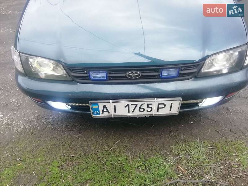 Toyota Carina e (1996)