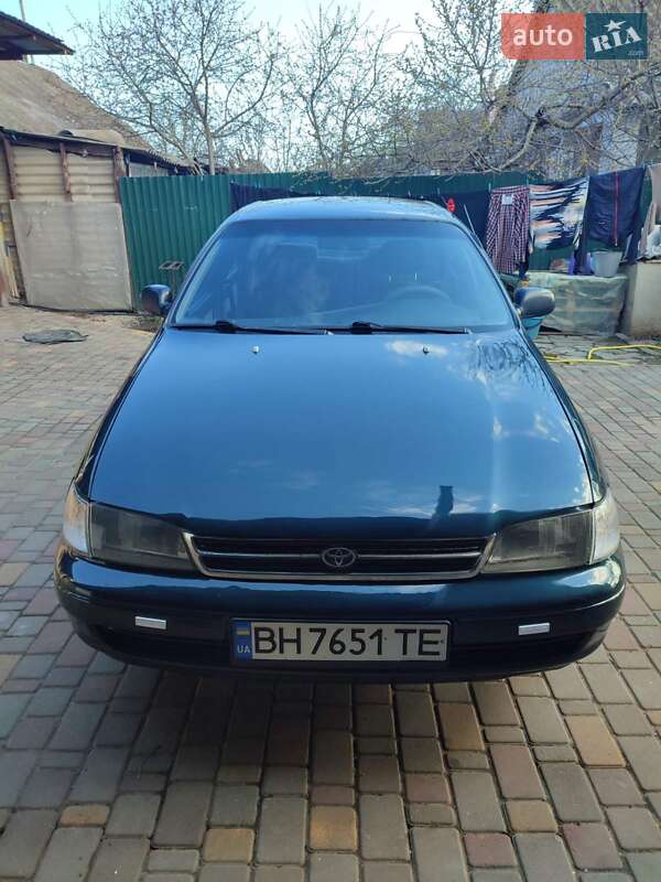 Toyota Carina e (1993)