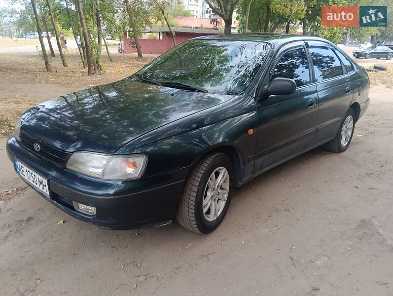Toyota Carina e (1993)