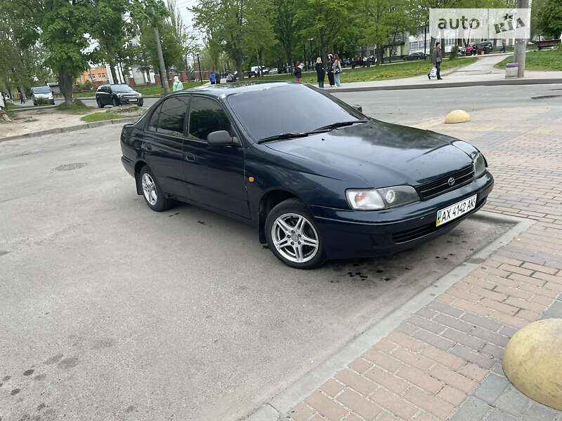 Toyota Carina (1995)