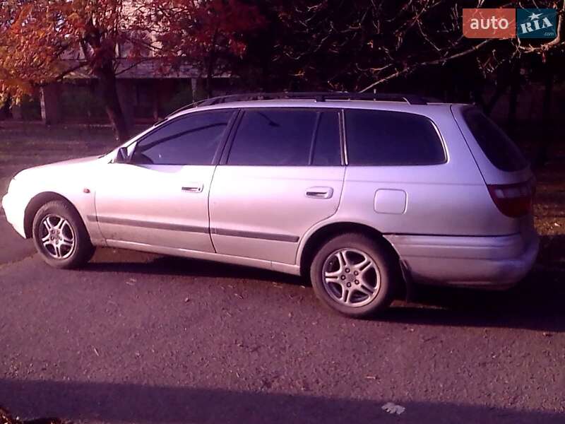 Toyota Carina (1997)