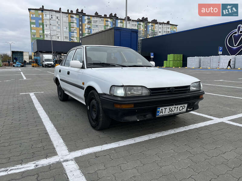 Toyota Corolla (1992)