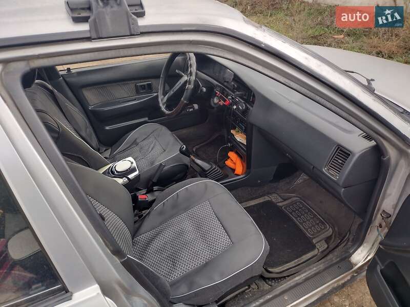 Toyota Corolla (1988)