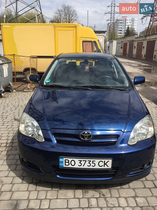 Toyota Corolla (2004)