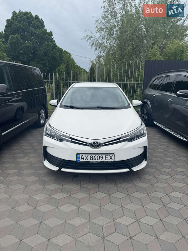 Toyota Corolla (2016)