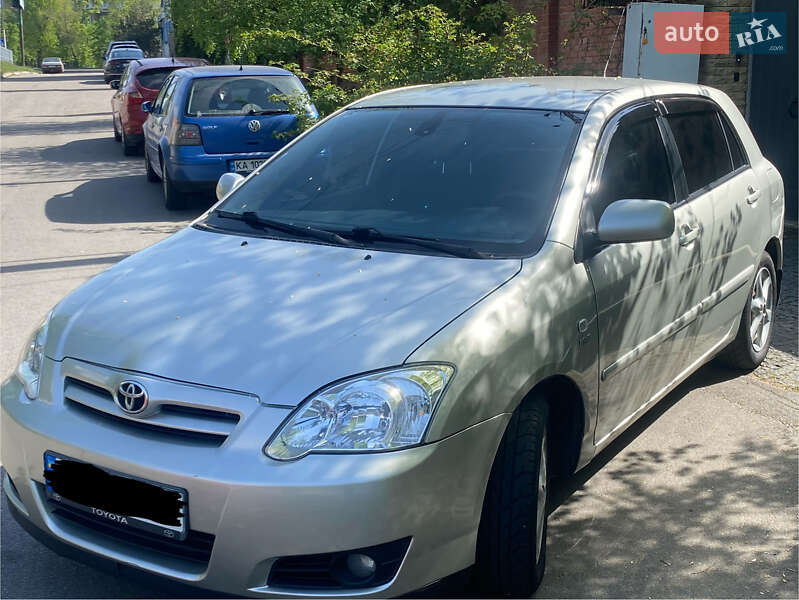 Toyota Corolla (2005)