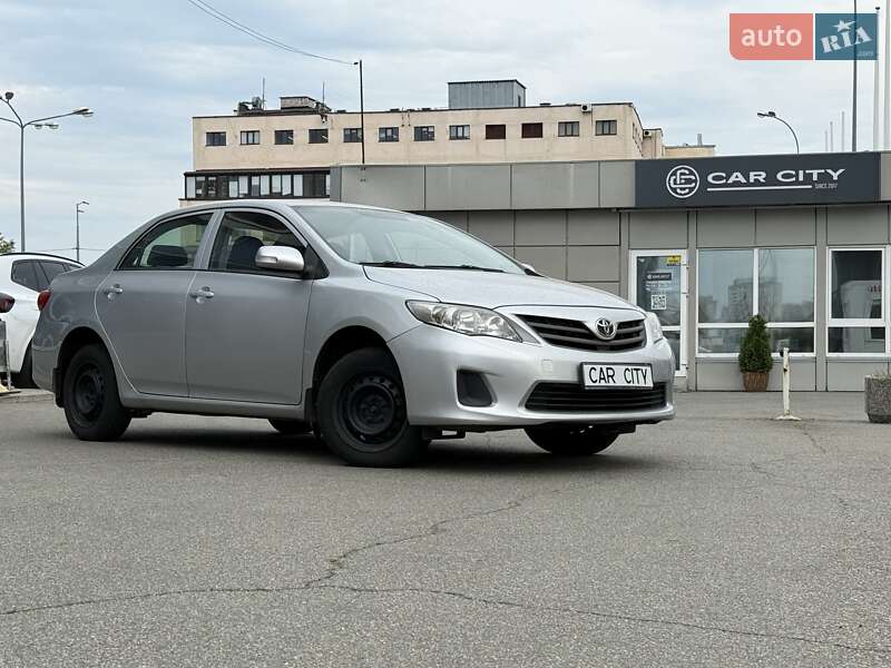 Toyota Corolla (2013)