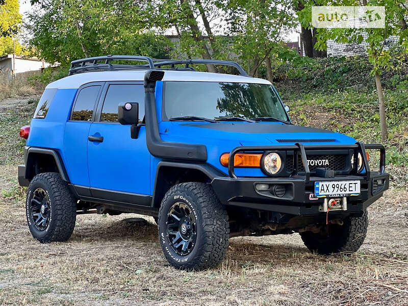 Toyota Fj cruiser (2006)