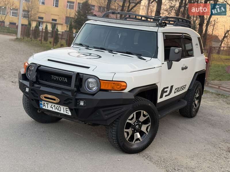 Toyota Fj cruiser (2014)