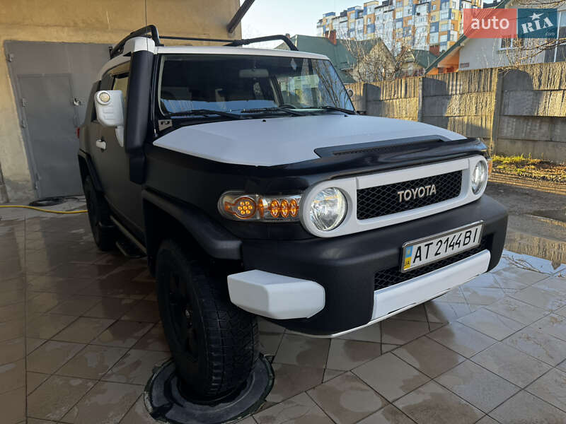 Toyota Fj cruiser (2008)