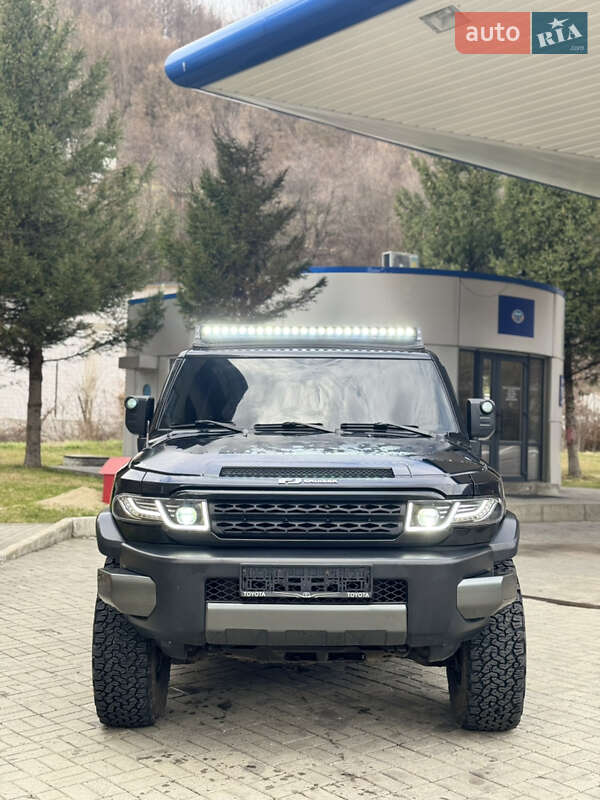 Toyota Fj cruiser (2006)