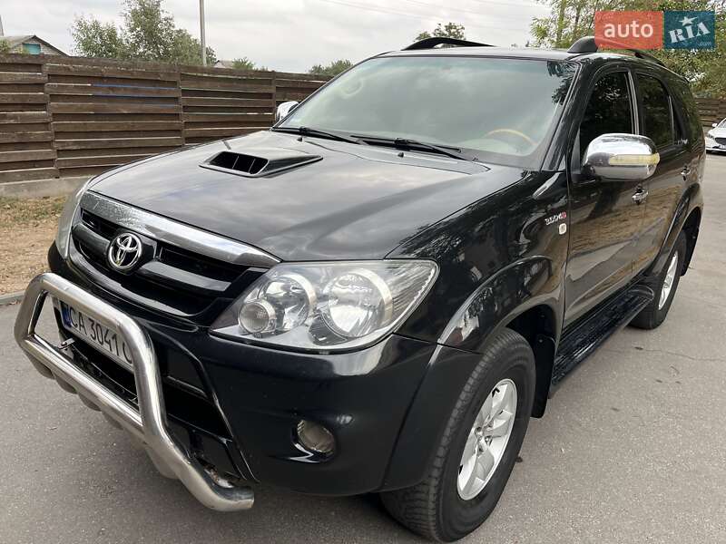 Toyota Fortuner (2007)