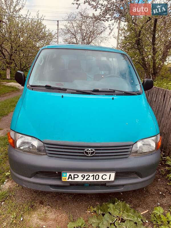 Toyota Hiace (2004)