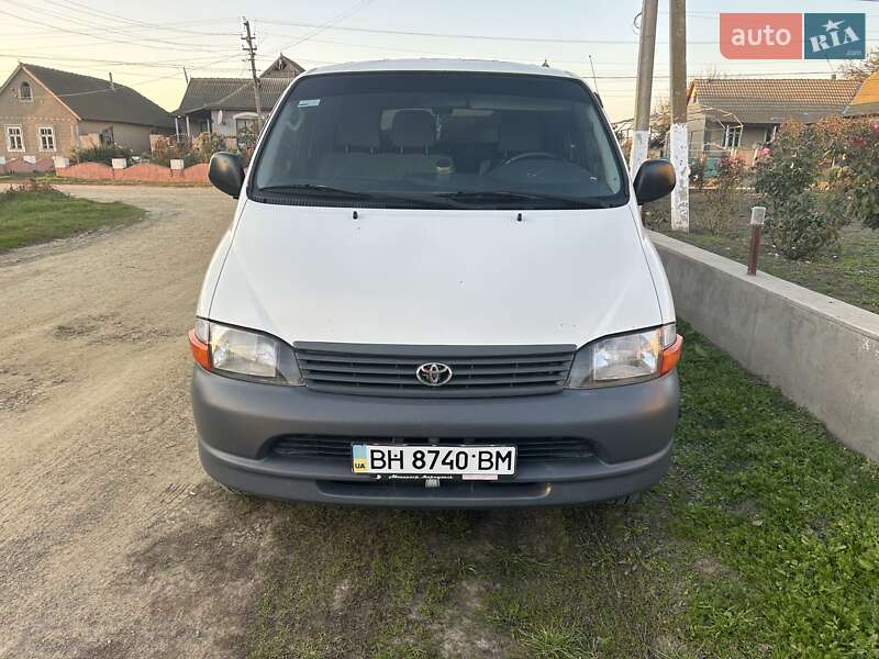 Toyota Hiace (2005)
