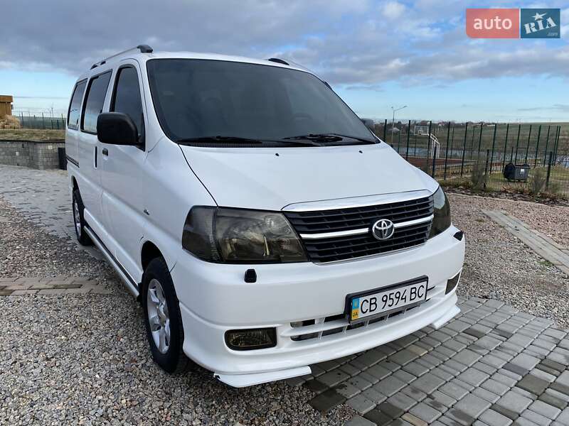 Toyota Hiace (2008)