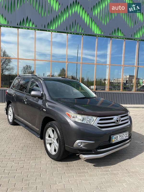 Toyota Highlander (2012)