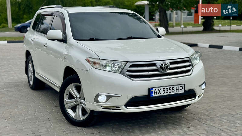 Toyota Highlander (2012)