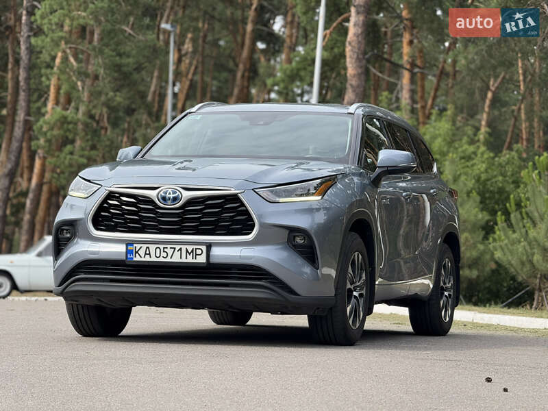 Toyota Highlander (2021)