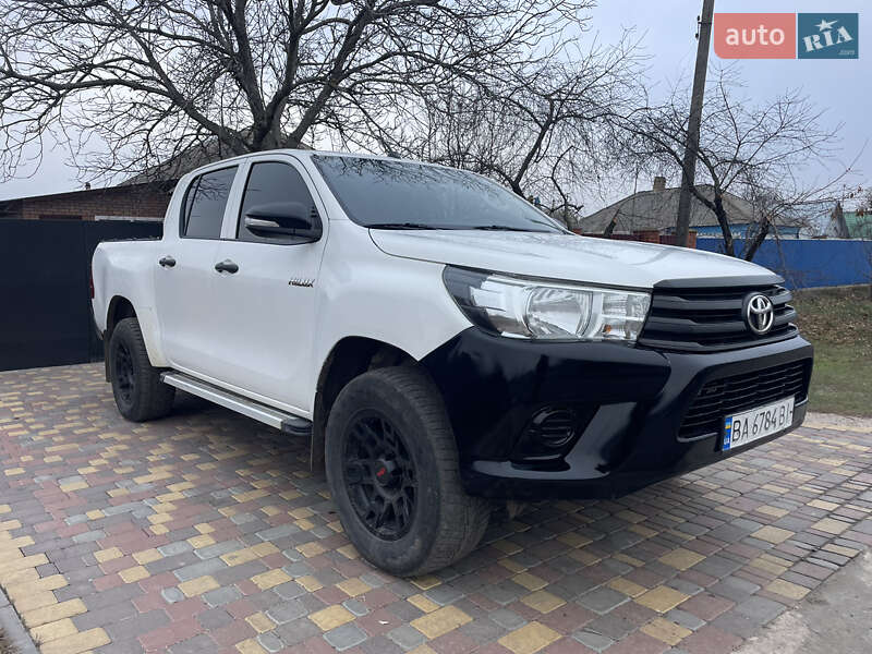 Toyota Hilux (2017)