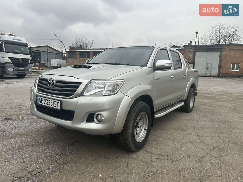 Toyota Hilux (2013)