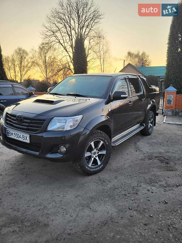 Toyota Hilux (2012)