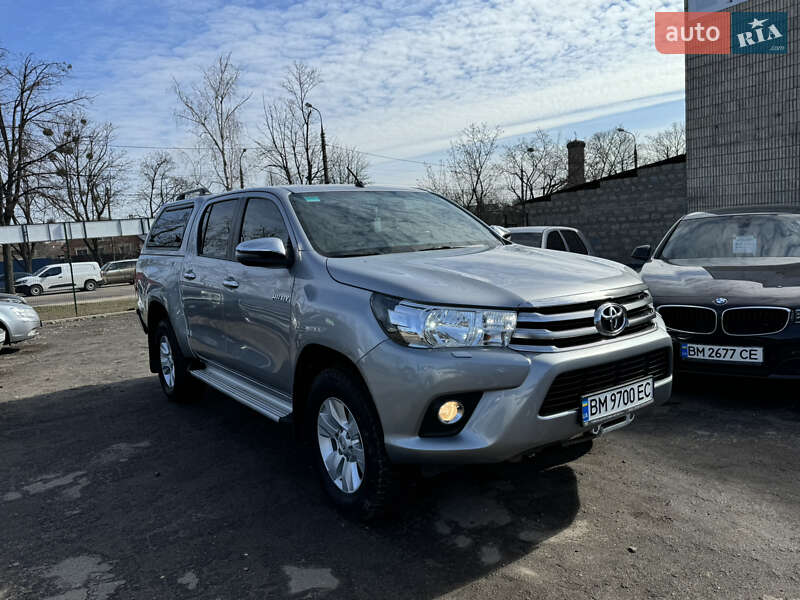 Toyota Hilux (2017)