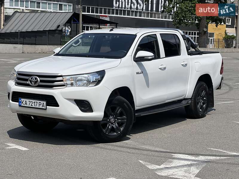 Toyota Hilux (2017)