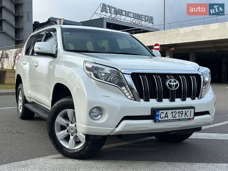Toyota Land cruiser prado (2015)