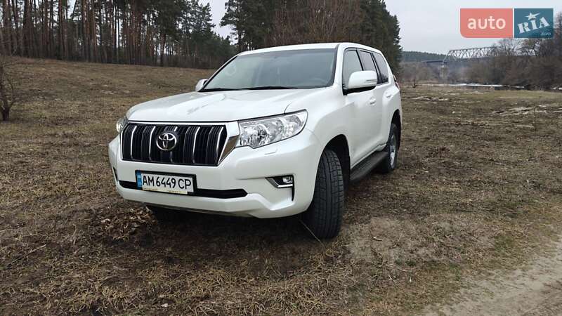Toyota Land cruiser prado (2019)