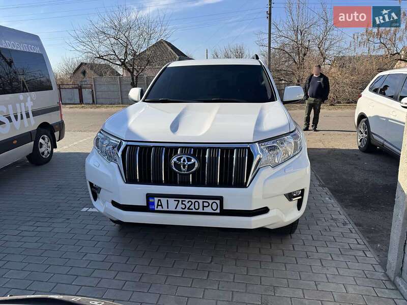 Toyota Land cruiser prado (2019)