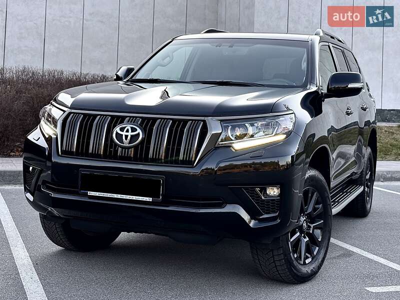 Toyota Land cruiser prado (2022)