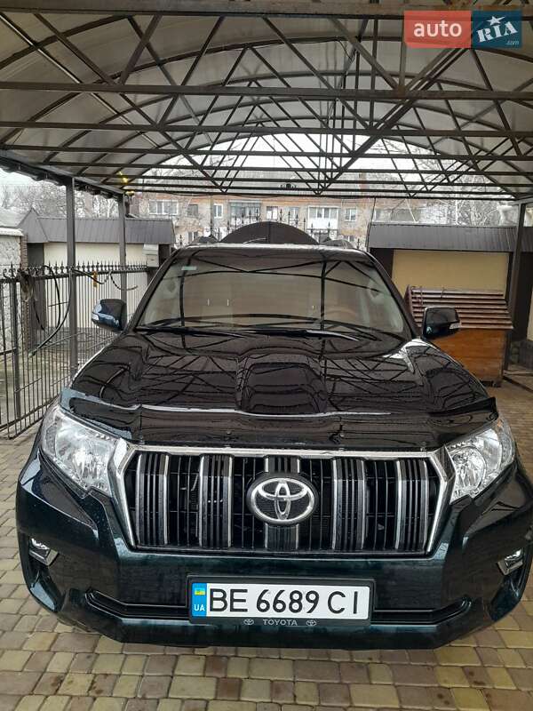 Toyota Land cruiser prado (2017)