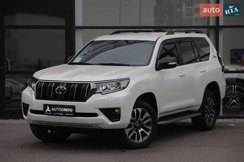 Toyota Land cruiser prado (2022)
