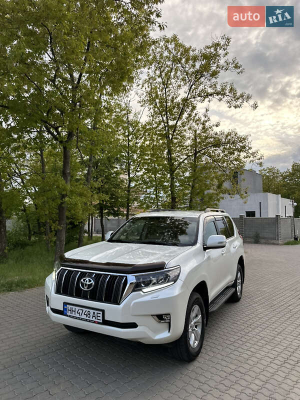 Toyota Land cruiser prado (2018)