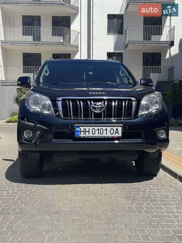 Toyota Land cruiser prado (2011)