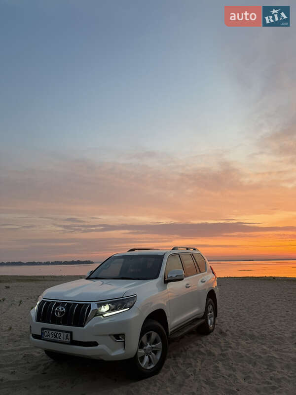 Toyota Land cruiser prado (2019)