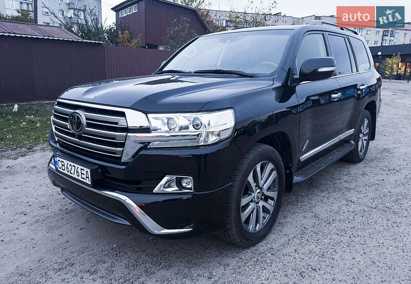 Toyota Land cruiser (2017)